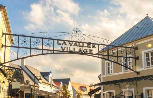 Magic Studio - Disneyland Paris Shopping Village 9 Minutes Chessy  Luaran gambar